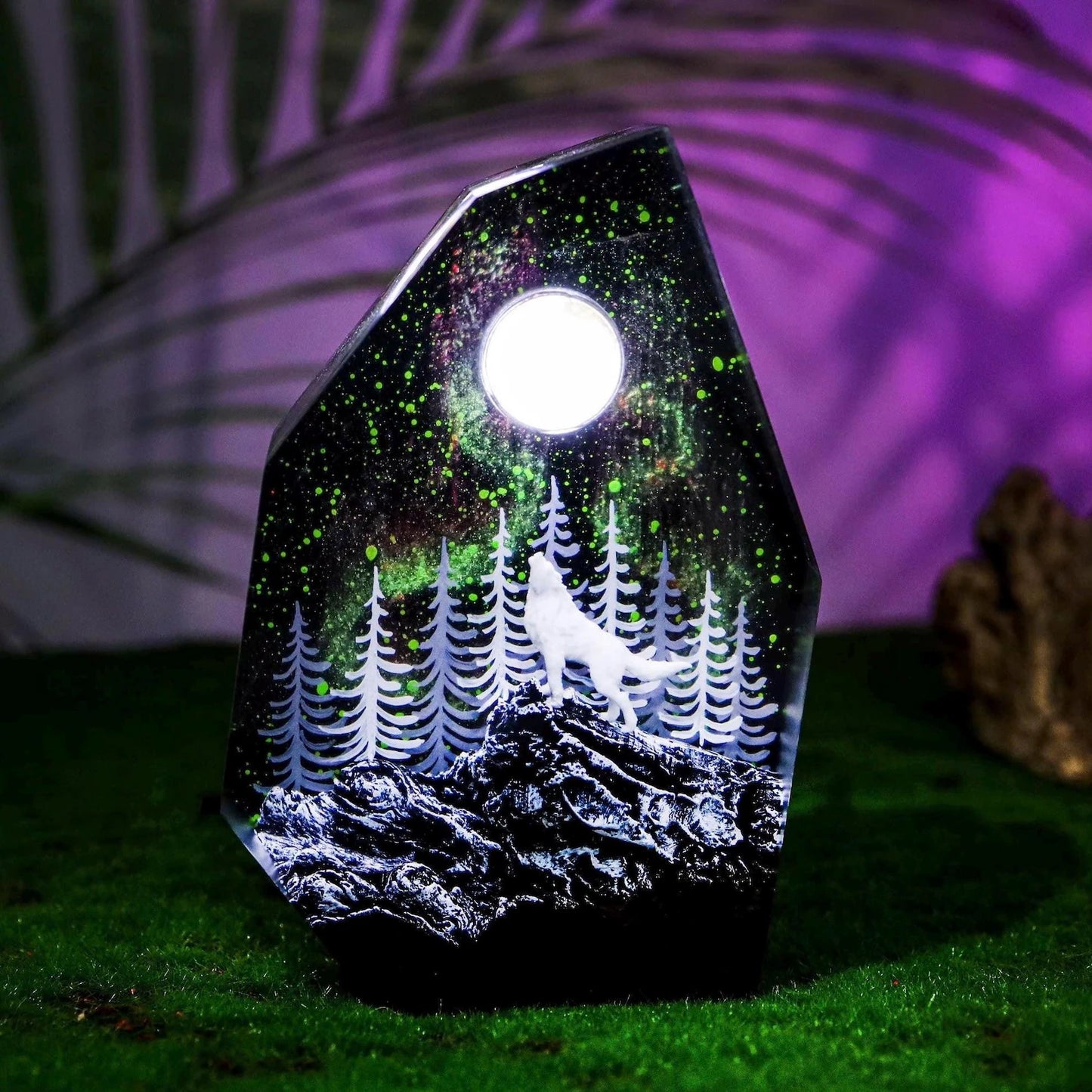 Weißer Mond Wolf Harzlampe